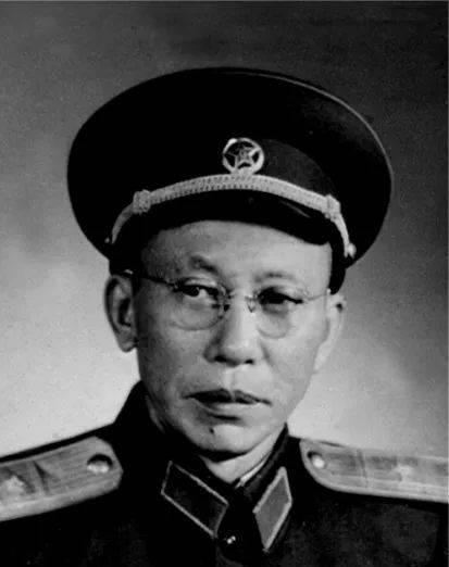 湖北省军区司令员韩东山看到歹徒非法设卡收费,将军掏枪开了几枪_腾讯