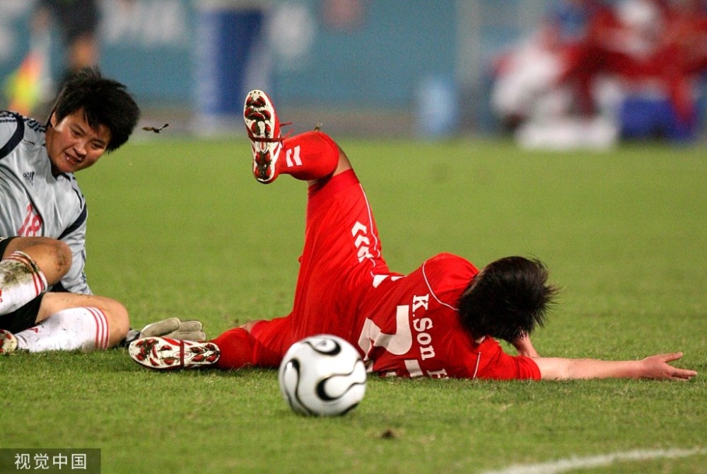 周深哭了 黄健翔哭了 众星祝贺中国女足夺冠 孟买之夜惹哭众人 腾讯新闻