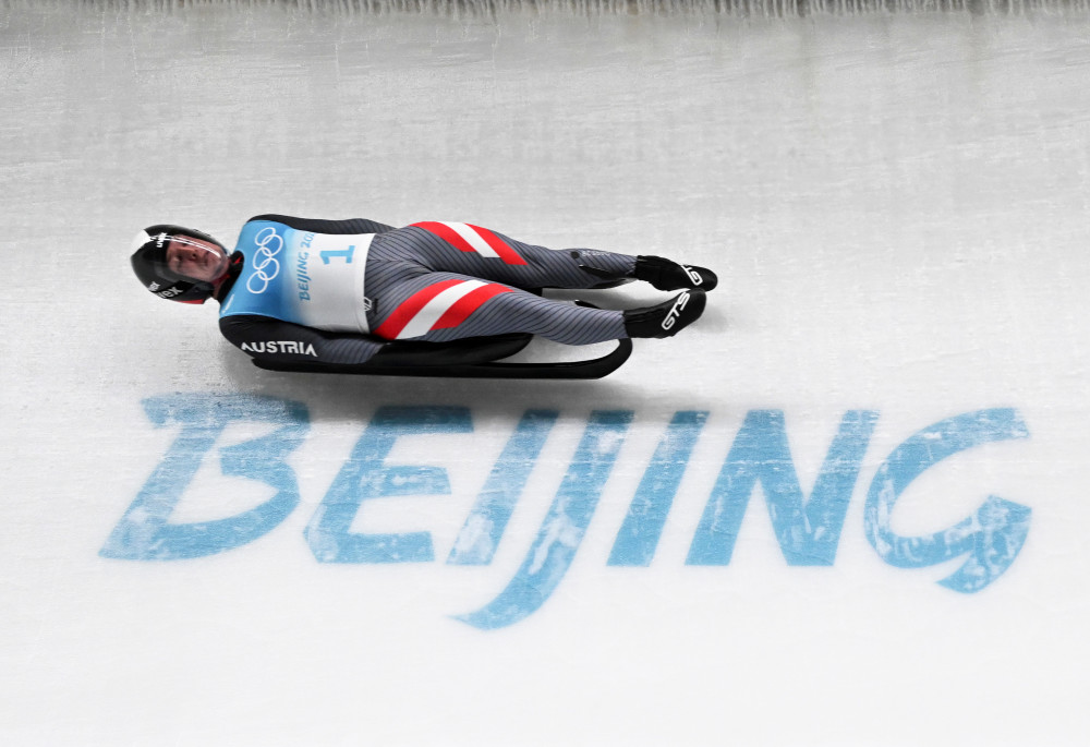 北京冬奥会雪橇男子单人赛赛况