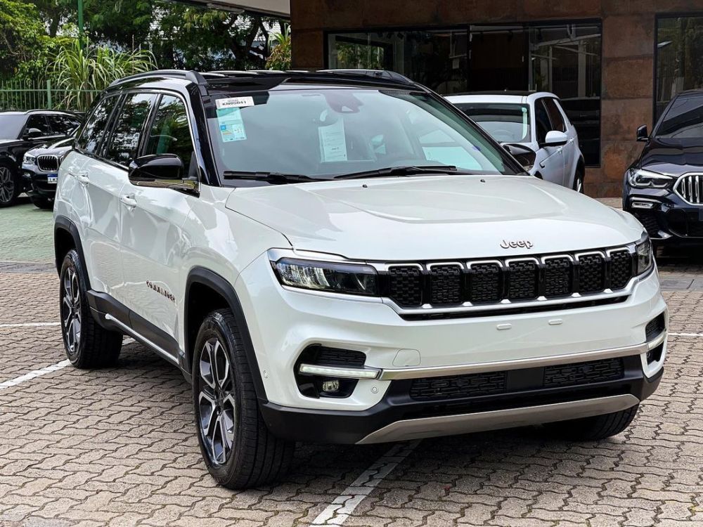 解析全新jeepcommander提供三排座椅定位较低