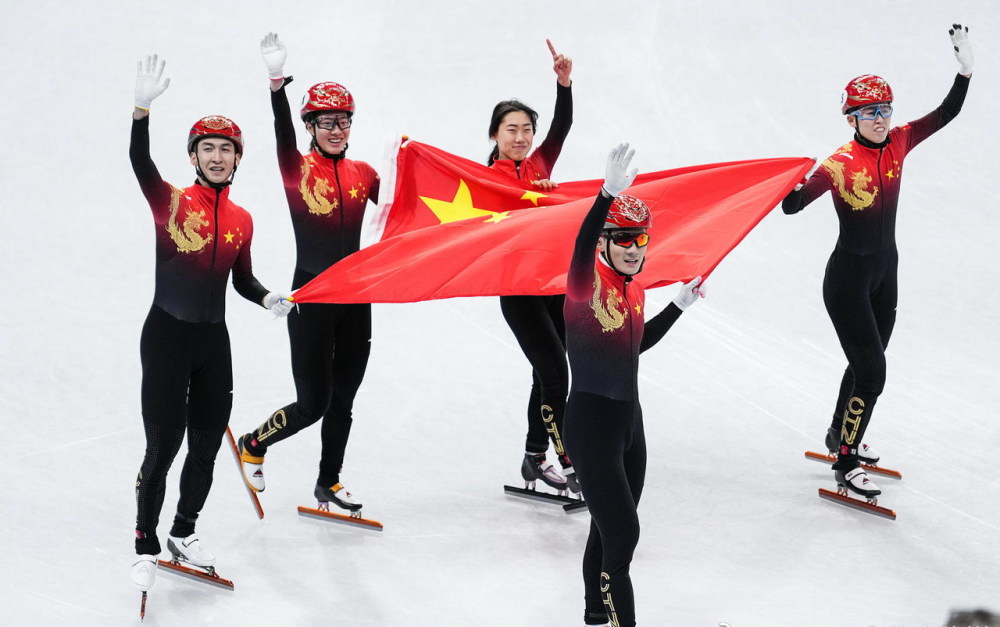 冬奥会中国女足图片
