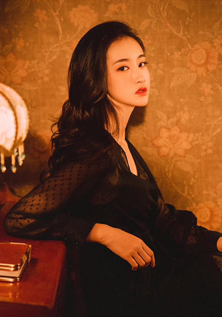 模卡推荐艺人雨辰