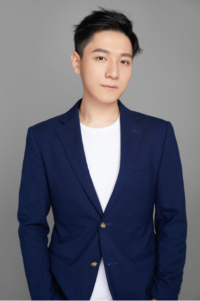 这个经常和刘嘉玲拍抖音的网红徐祥居然是90后沪剧演员