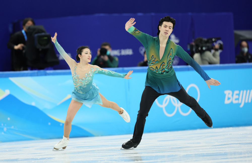 北京冬奥会花样滑冰团体赛冰舞自由舞赛况