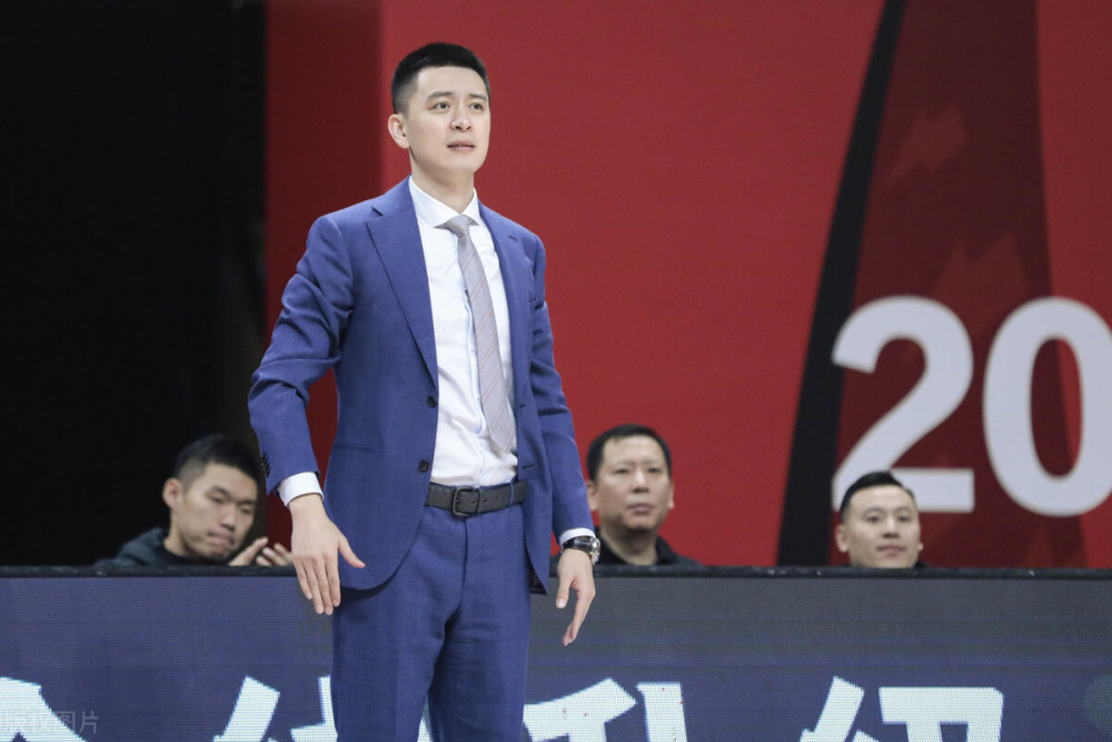 杨鸣被罚款1万揪出辽宁最大软肋许利民再出山有望重新证明自己