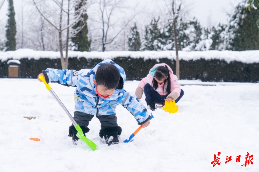 【资讯】 虎年迎初雪，武汉“银装素裹”武汉雪景,虎年银装素裹,长江日报报道