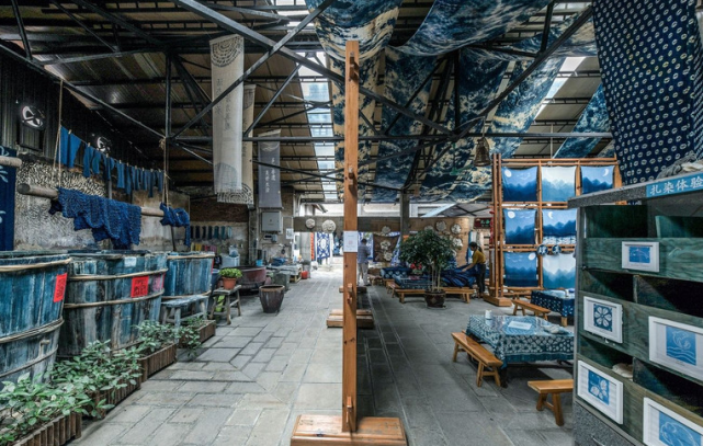 蝴蝶泉边这座村,藏着传承300多年的扎染技术,被称大理白族第一