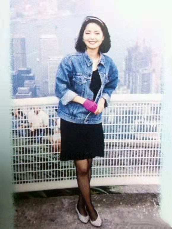 看了邓丽君的春季穿搭,才发现:再过30年,你穿衣也不如她时髦_腾讯新闻