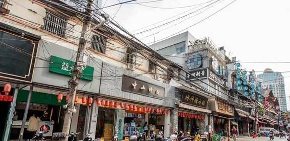 凤台县中山路美食街旅游攻略(凤台县中山街道ppp项目现在怎么样)