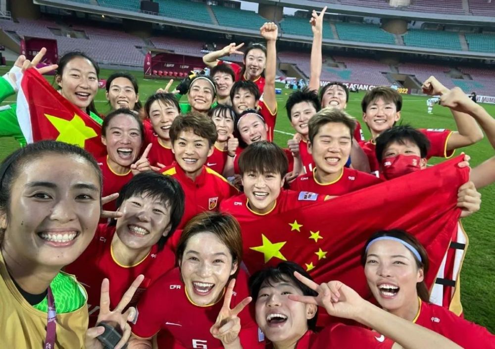 铿锵玫瑰登顶亚洲中国女足亚洲杯夺冠