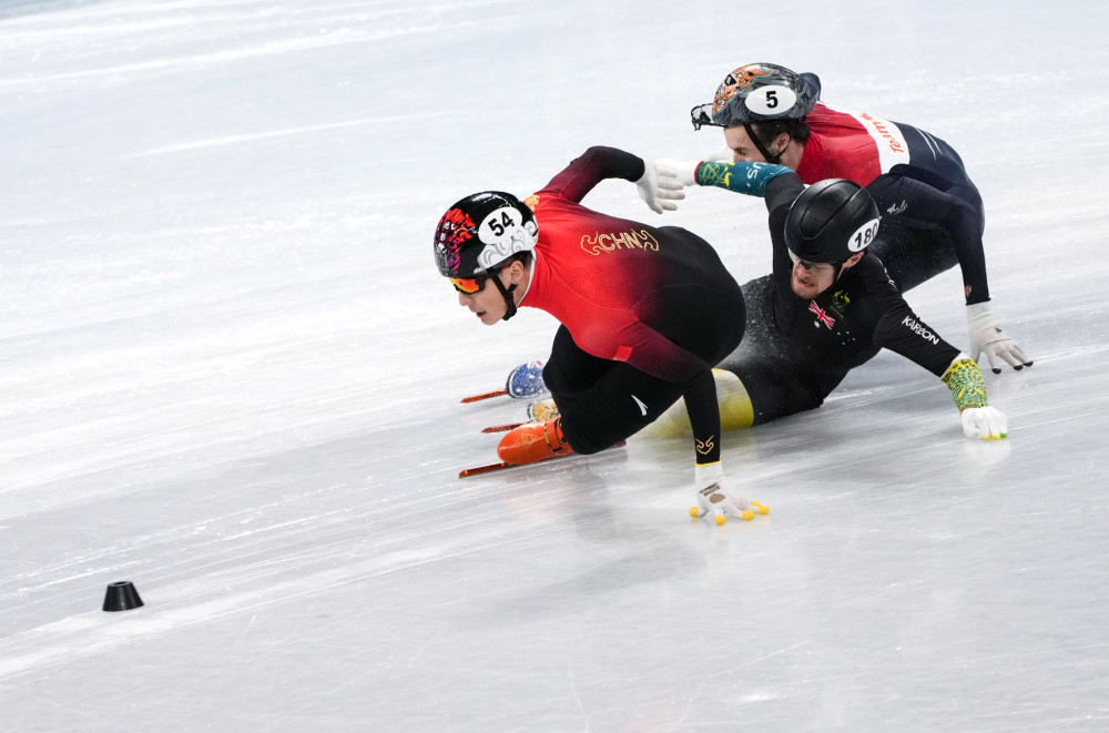 北京冬奥会短道速滑男子1000米四分之一决赛赛况4