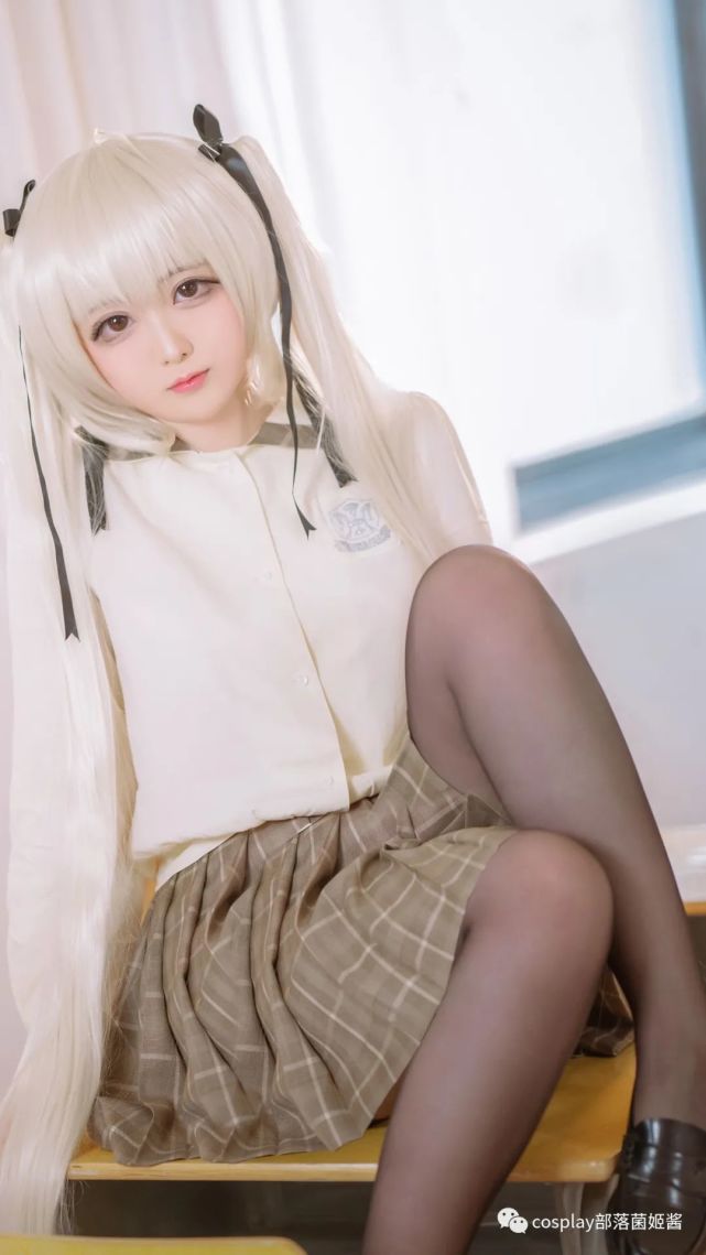 cos:双马尾乖巧穹妹cos正片@小夜子