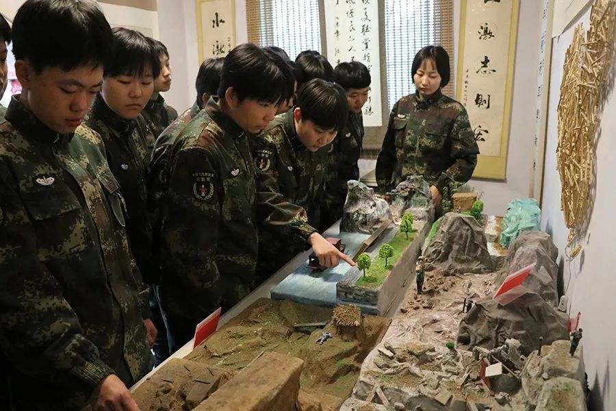 末日机甲重做军营疑为买房起床号图美学公式