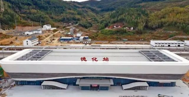 通车在即兴泉铁路德化站装饰装修收尾5月底步入开通前准备
