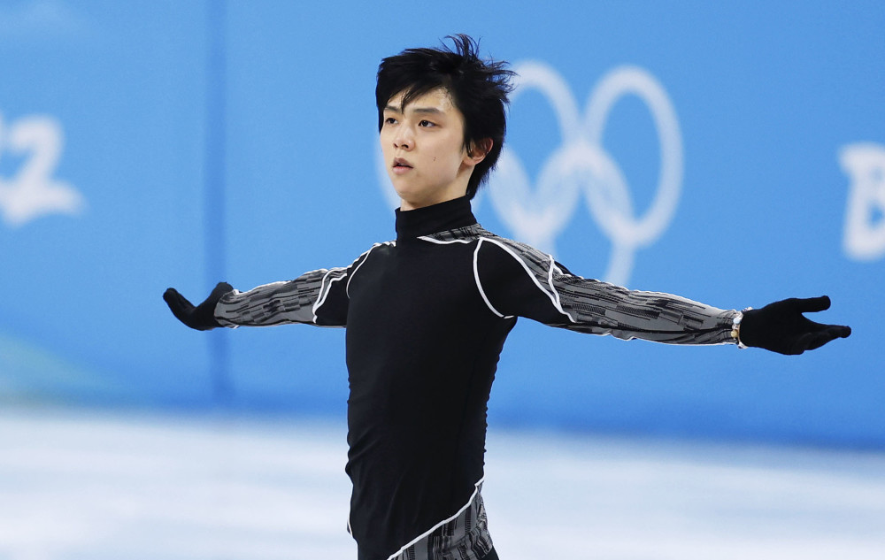 羽生结弦眼含泪光花滑短节目出场表演略有小遗憾