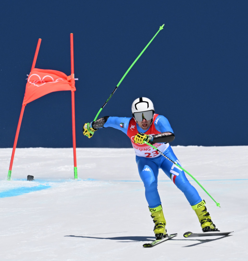 冬奥高山滑雪的标志图片