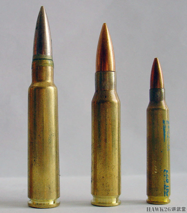 图说:瑞士lmg25轻机枪 达到通用机枪的标准 一名士兵即可操作