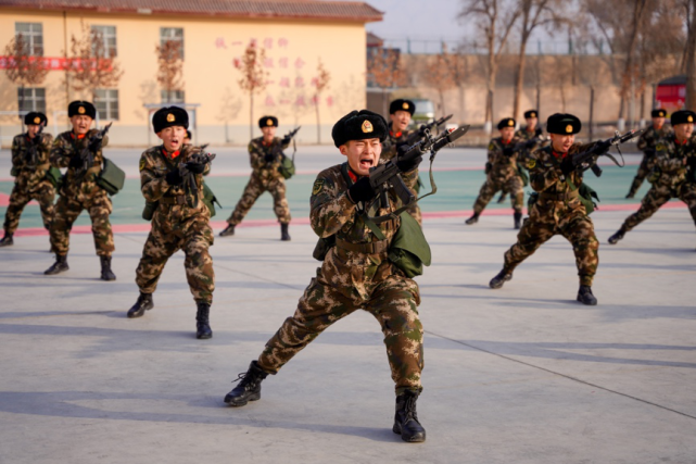 武警兵团总队某支队掀起冬季练兵热潮