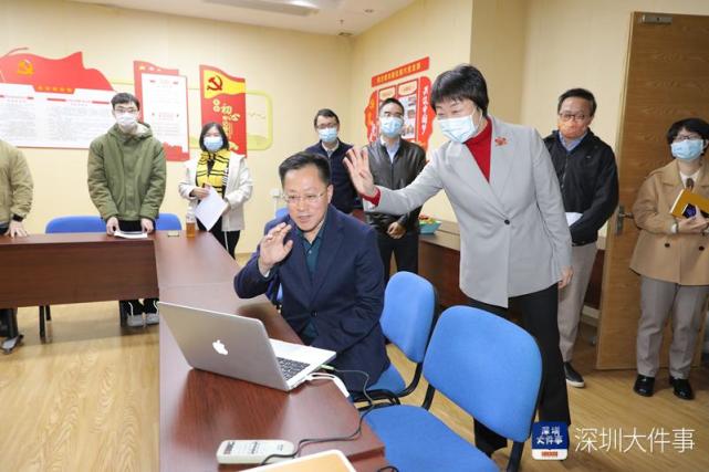 深圳市委常委、宣传部部长张玲到南都深圳新闻中心调研慰问_腾讯新闻