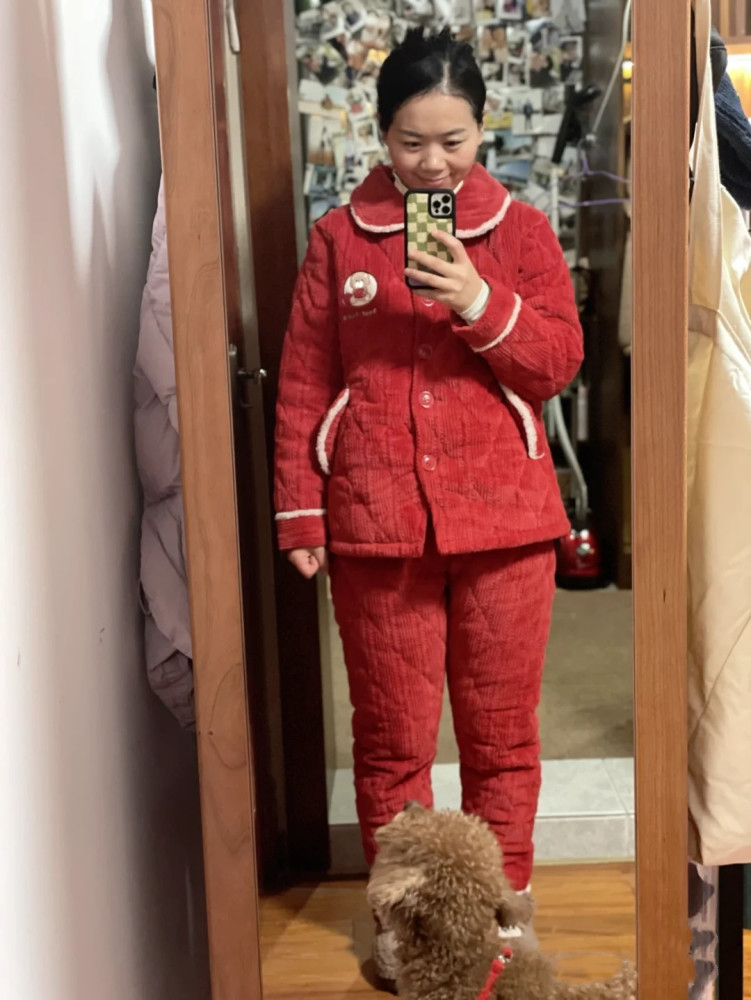 过年期间为什么村里人都爱穿睡衣出门