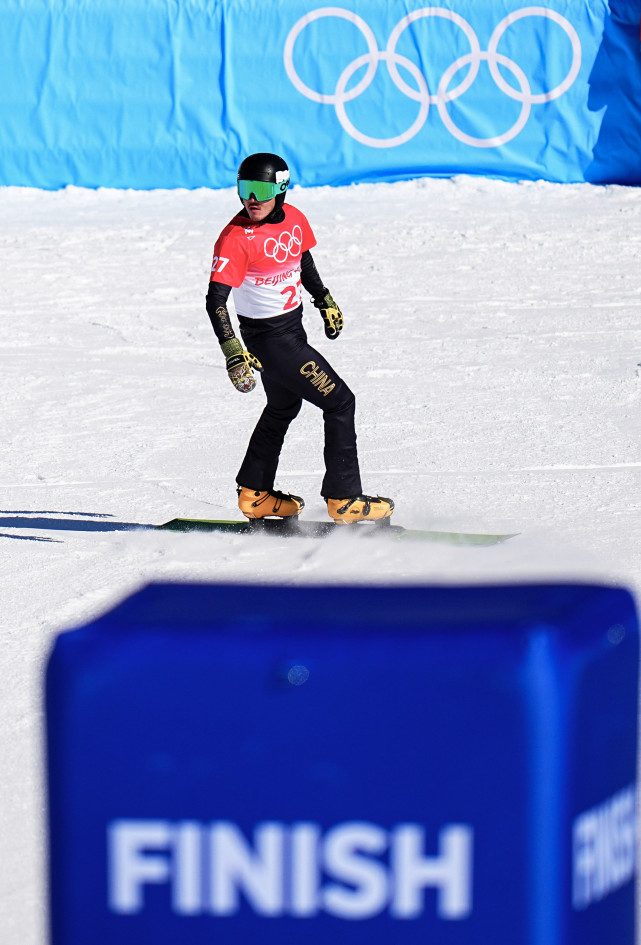 北京冬奥会单板滑雪男子平行大回转预赛赛况