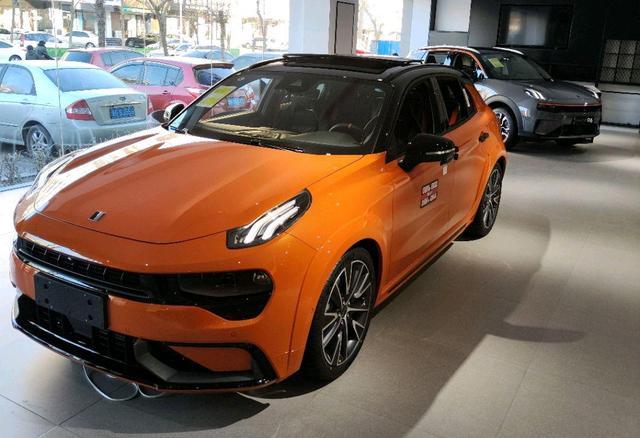 20万买性能车探店实拍领克02hatchback堪称国产小钢炮