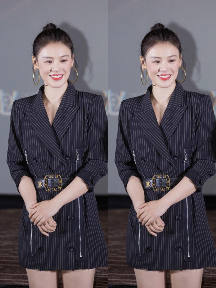 马思纯也有这么精致的时候,穿黑色西装好妩媚,但发色很有韩范儿_腾讯