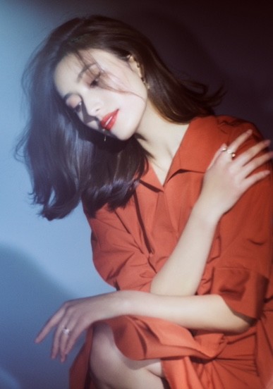 模卡推荐艺人邓琳