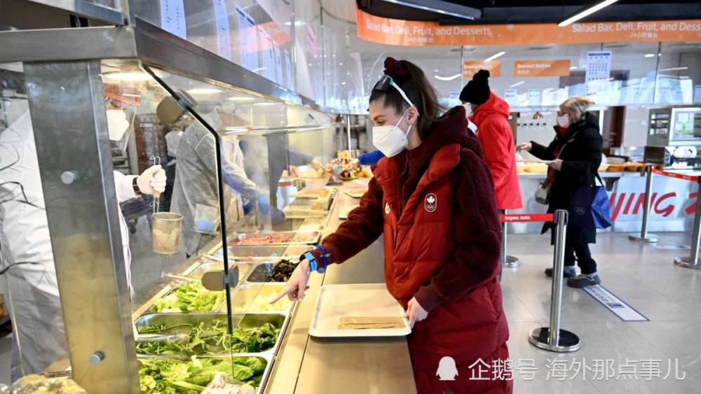 1日在instagram分享自己在北京奥运村的生活,当中包括她在食堂(fod