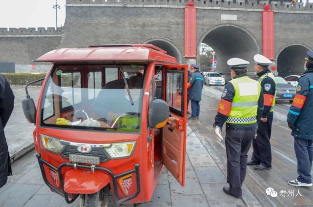 直擊現場壽縣集中整治城區三輪車非法營運