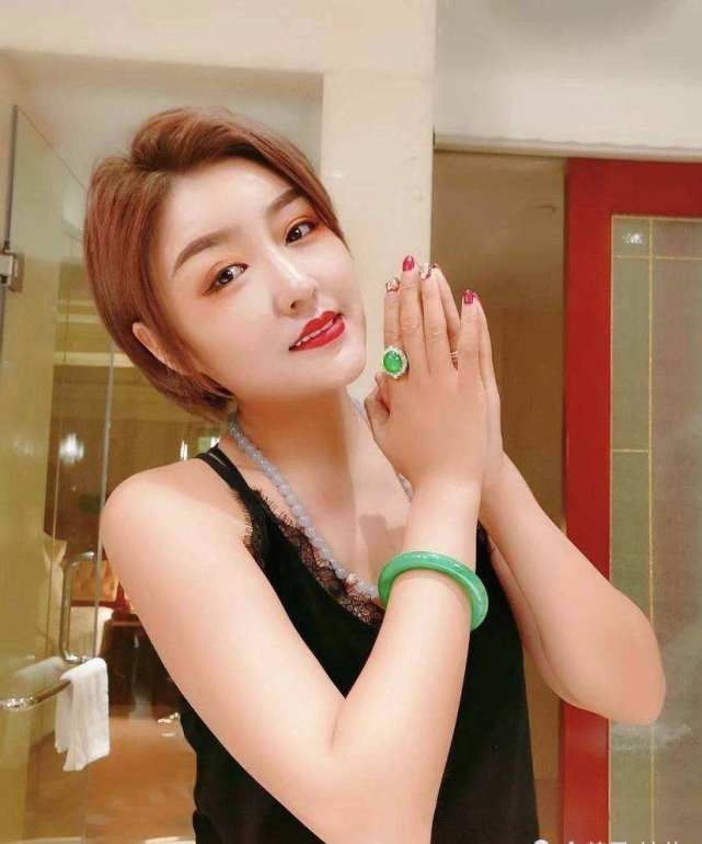 知名女星娇娇公开爆料已退出本山传媒前夫赔了几千万始作俑者是赵本山