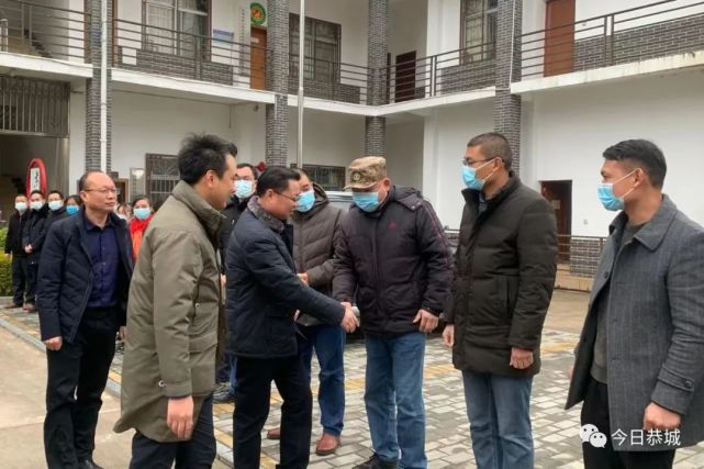 县委书记陈代昌率队到西岭镇开展新春慰问