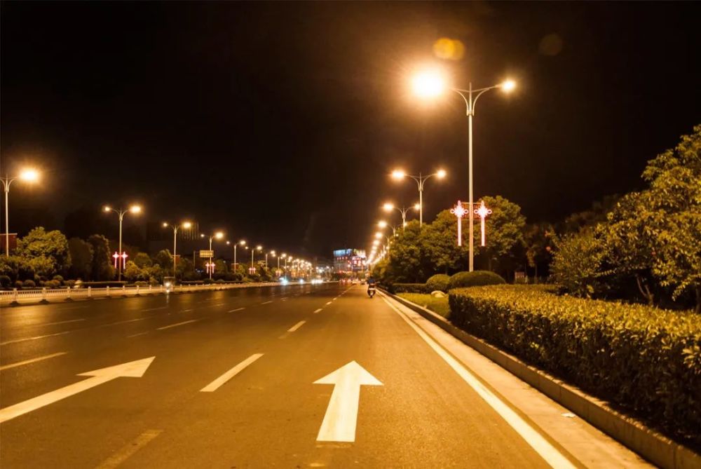 迁安这一路段何时能够安装路灯回复来了