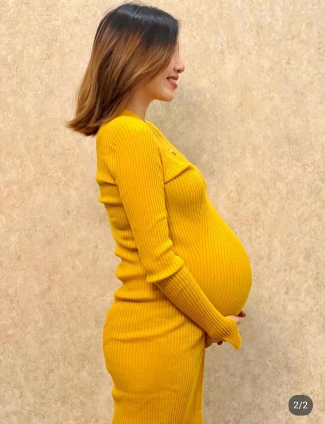 邹凯老婆晒孕照肚子大到用手托着四肢仍纤细自曝长胖20斤