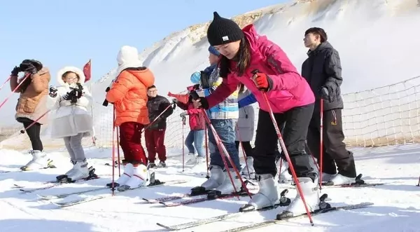 【苏州峰玩家滑雪馆】位于苏州中心的峰玩家滑雪馆面积虽然只有100