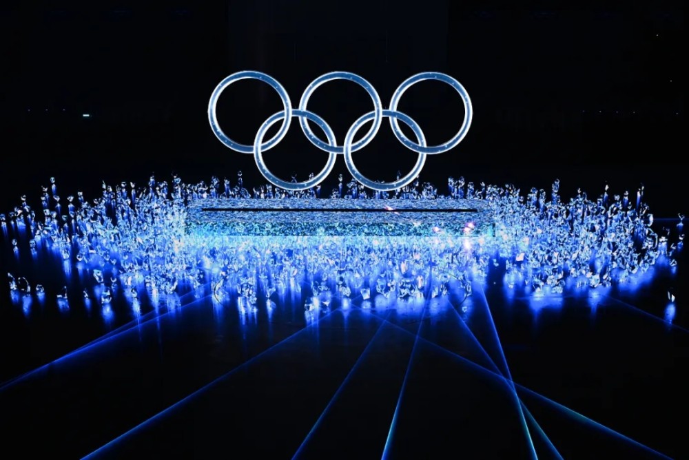 北京冬奥会开幕式冰五环艺术表意