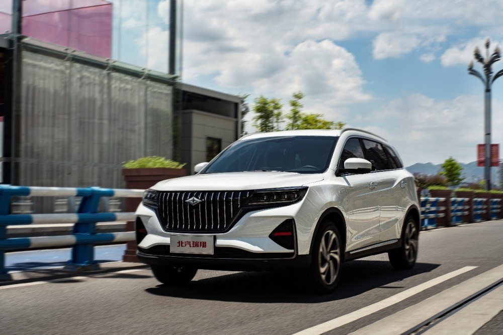 虎年新征程北汽瑞翔新春首批新车发往全国