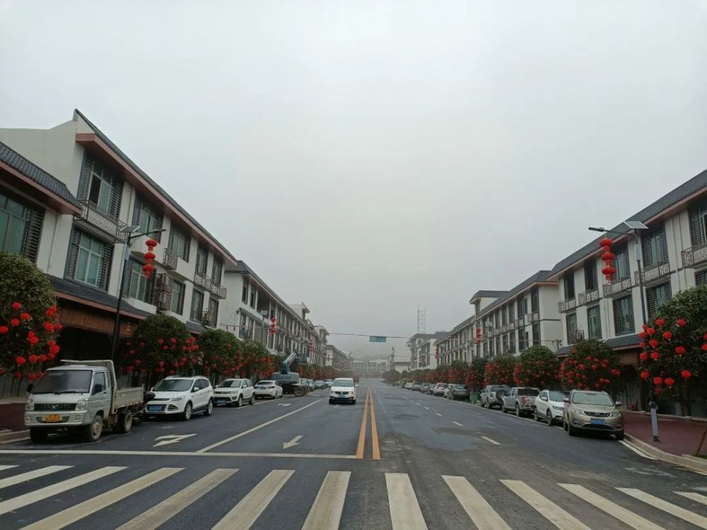 南康区龙回镇高标准建设美丽圩镇为乡村振兴添活力增动力