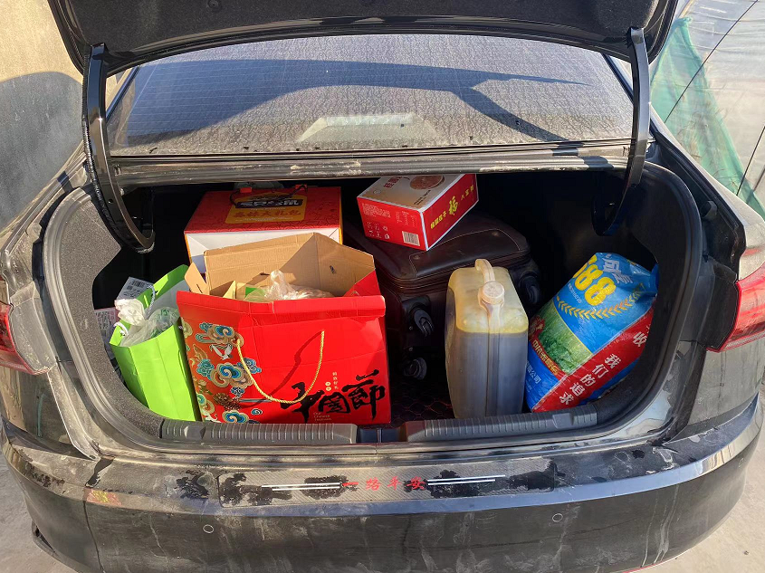 车尾箱被腊肉塞满网友湖南岳母宠起女婿来也太豪气了