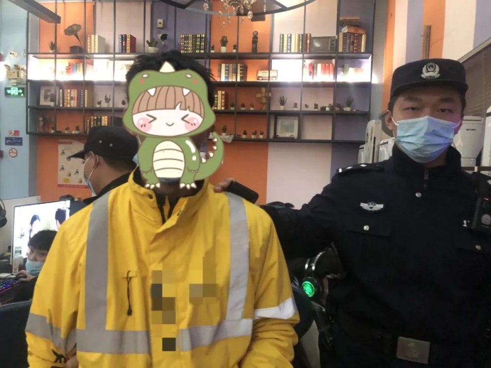 外卖小哥自导自演绑架案向父母索要500赎金被警察找到时正在网吧玩