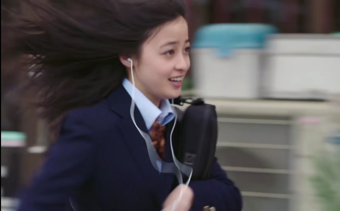 之后,在影视剧中,桥本环奈也是一点儿不在乎自己的形象.
