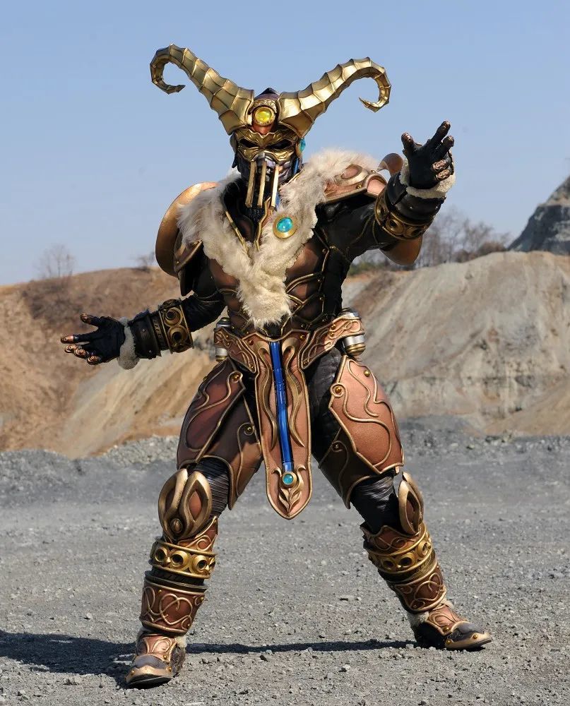 汇总假面骑士fourze中的超新星怪人写照-慧敏星运