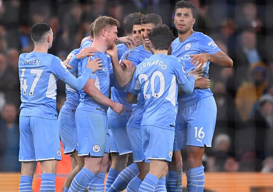 布伦特福德 2-0！英超豪门14轮不败，领先利物浦12分，争冠悬念还在：多赛2场