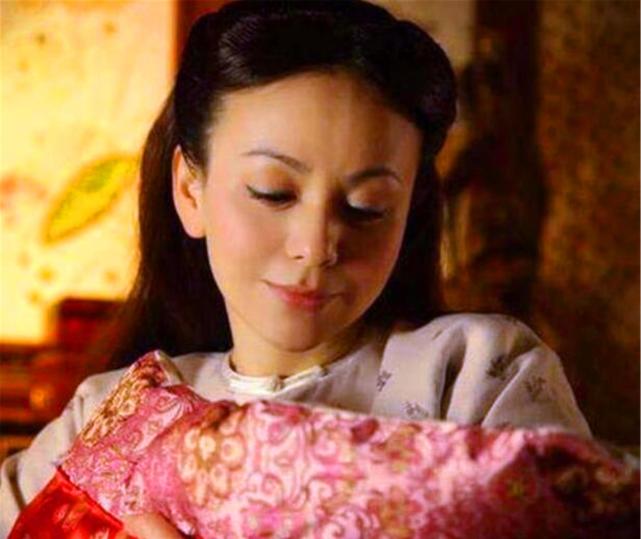 古代一女婴出生时不哭不笑寺院高僧这里并不是你该来的地方