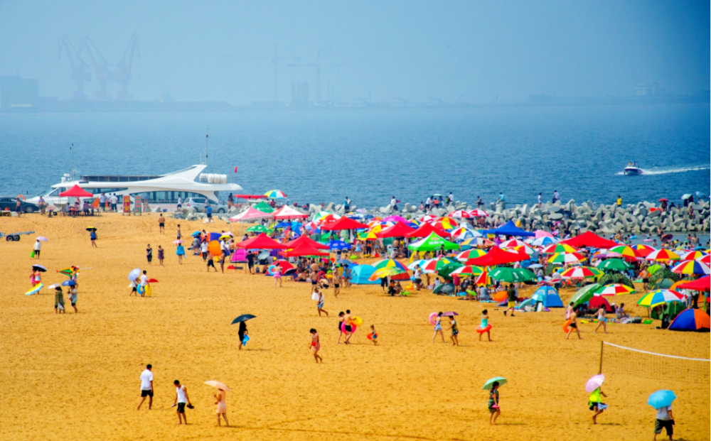 恰好可以滿足你所有的需求歡樂海沙灘景區歡樂海沙灘景區位於濰坊市