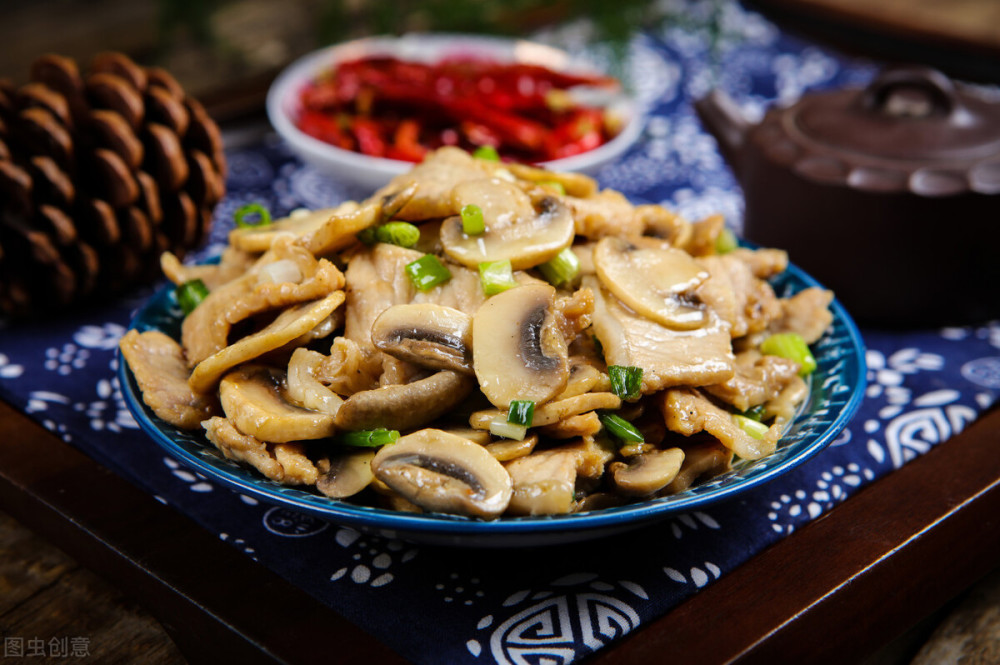 炒菜搭配蘑菇好处太多5种蘑菇5种搭配做法营养丰富味道美
