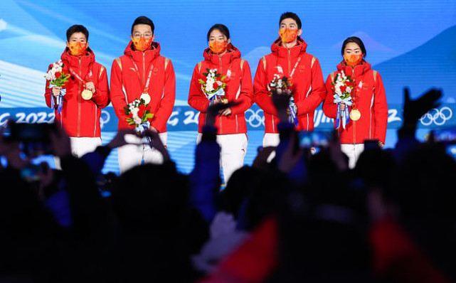 武大靖500米夺赛季首金|《榜样7》武大靖事迹简介 优秀3篇