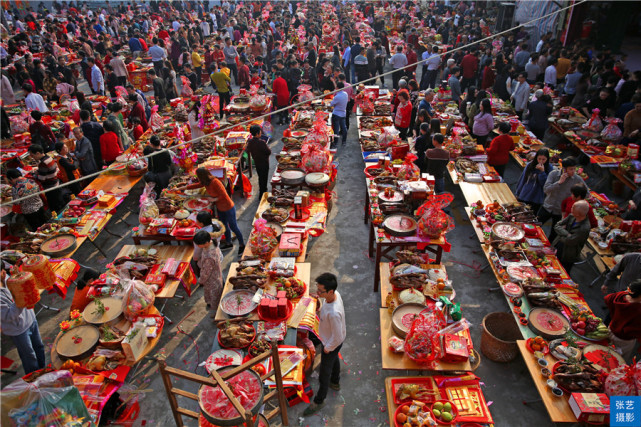 广东潮汕往年热闹营老爷,祭拜妈祖供品有多豪,场面盛大让人惊叹