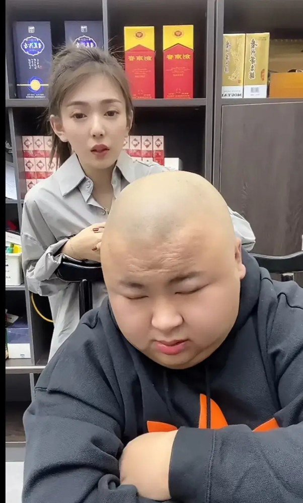 而作为妻子白雨,在老狗不知情的情况下,以5折的