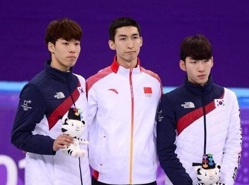 前韩国滑冰冠军入籍中国,因不满黄大宪脏动作,扒其裤子遭禁赛